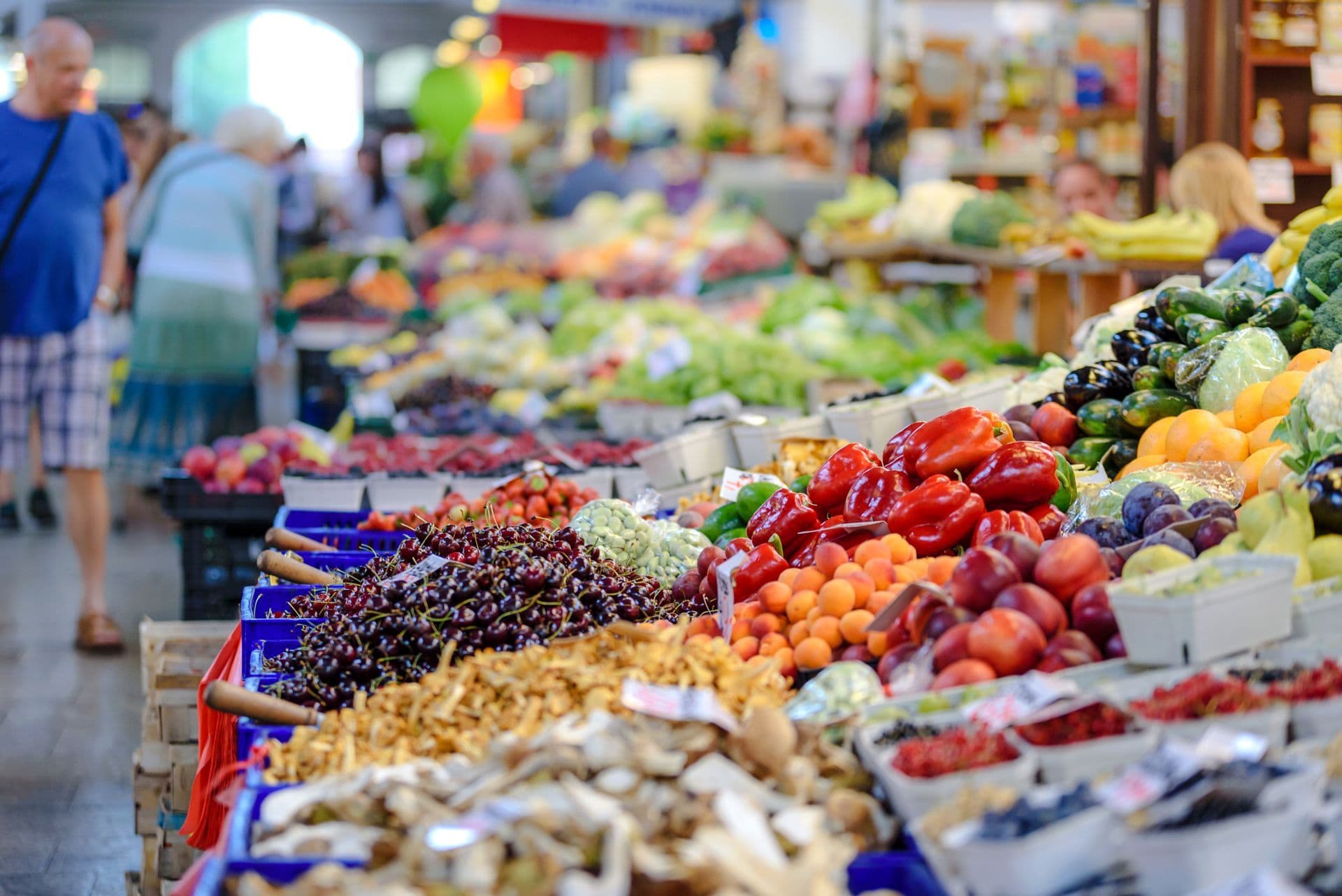 Groente en fruit in bakken per gewicht